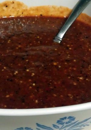 A picture of salsa roja.