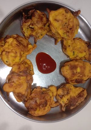 A picture of Bok phool or heron flower Pakoda.