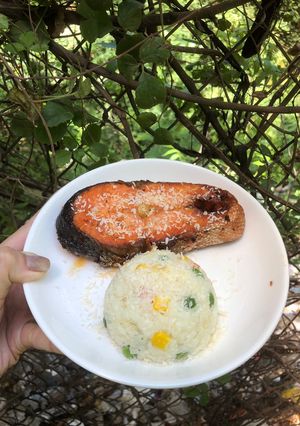 Hình của món Cá hồi lăn vụn dừa.