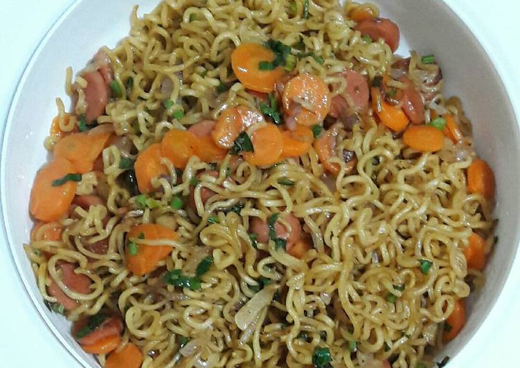 Mie goreng 'instant'