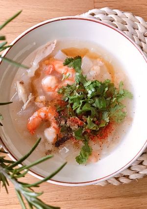 Hình của món Súp Tôm Gà Vỏ Bưởi.