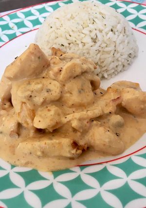 Una foto de Strogonoff de Pollo