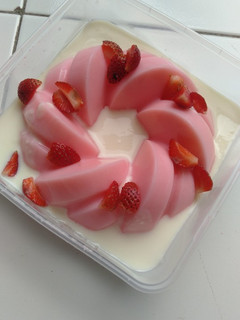 Foto resep Puding Stroberi Vla Keju