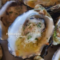 A picture of Garlic Butter Oysters.