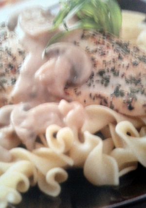 A picture of Saucy Tarragon Chicken.