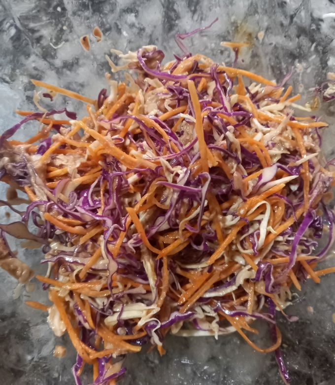 Una foto de Ensalada Coleslaw con Atún