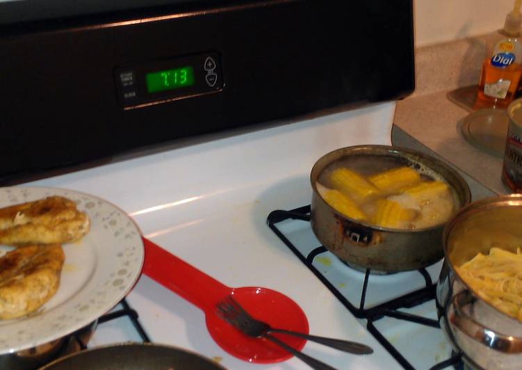 Steps to Make Quick fettuccine alfredo with shrimp chicken and broccoli