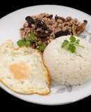 SP.0229 - Cơm Thịt Bằm Xào Nấm & Hột Gà Ốp La