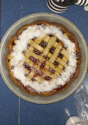 Una foto de Pastafrola de mermeladas de higos y frutillas