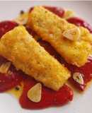 Bacalao rebozado en copos de patata con piquillos confitados