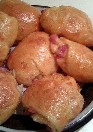 A picture of Ham & Cheese Bagel Bites.