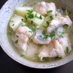 A picture of White Fish & Potato Garlic Soup.