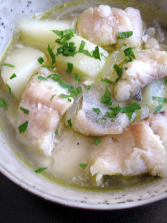 A picture of White Fish & Potato Garlic Soup.
