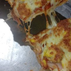 Cheesy pizza A picture of Cheesy pizza.