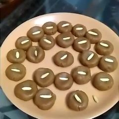 A picture of Besan peda.