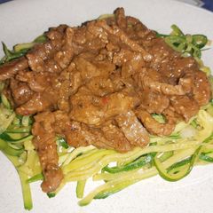 LeViés Baby Marrow and Pepper Steak Strips A picture of LeViés Baby Marrow and Pepper Steak Strips.