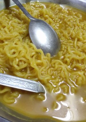 मैगी (maggi recipe in Hindi) रेसिपी मुख्य फोटो