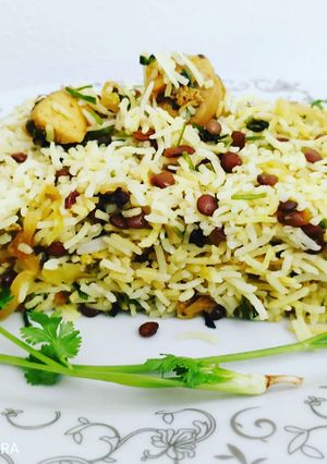 দামি সিরাজি/রাইস সিরাজি (Dami Shirazi/Rice Shirazi recipe in bengali) রেসিপির প্রধান ছবি