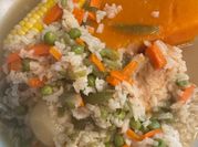Una foto de cazuelas pollo en microondas