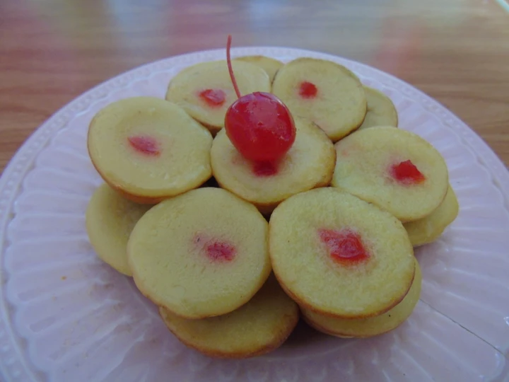 Cara Mudah Membikin Resep Kue Lumpur Labu Kuning Mini Topping Cherry yang Menggugah Selera Anti Ribet, Uenak Banget