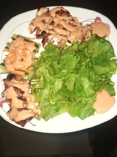 A picture of Stripped chicken salad.