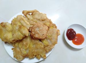 Hình của món Bánh khoai lang bột mì chiên 😛.