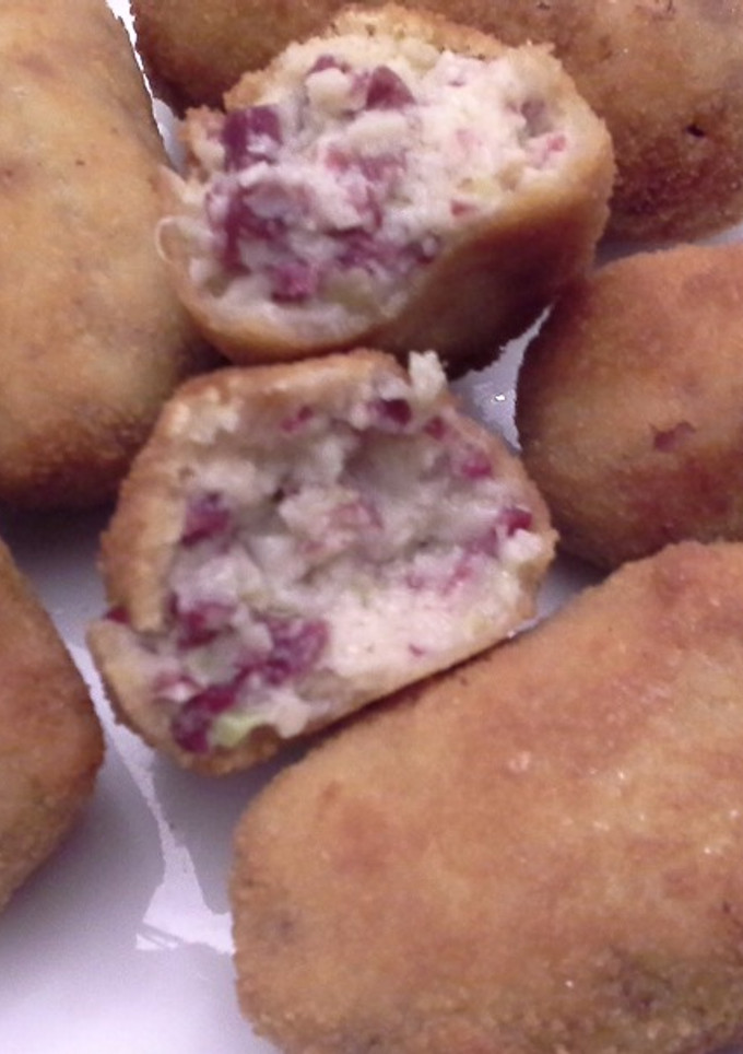 Una foto de Croquetas de cecina y puerro