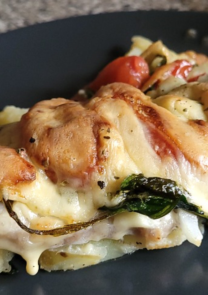 Una foto de Lomo gratinado con patatas y verduras