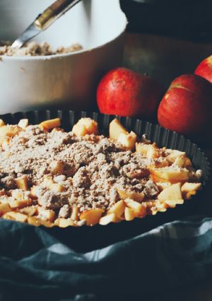 Une photo de Crumble aux pommes a l'huile d'olive