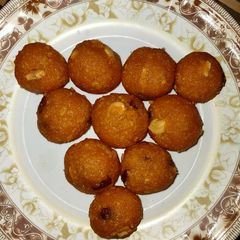 Motichoor ladoo A picture of Motichoor ladoo.