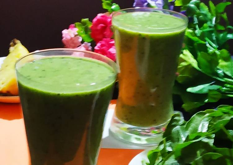 Green Smoothie With Chia Seeds