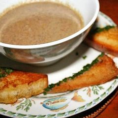 A picture of Mushroom Cream Soup.