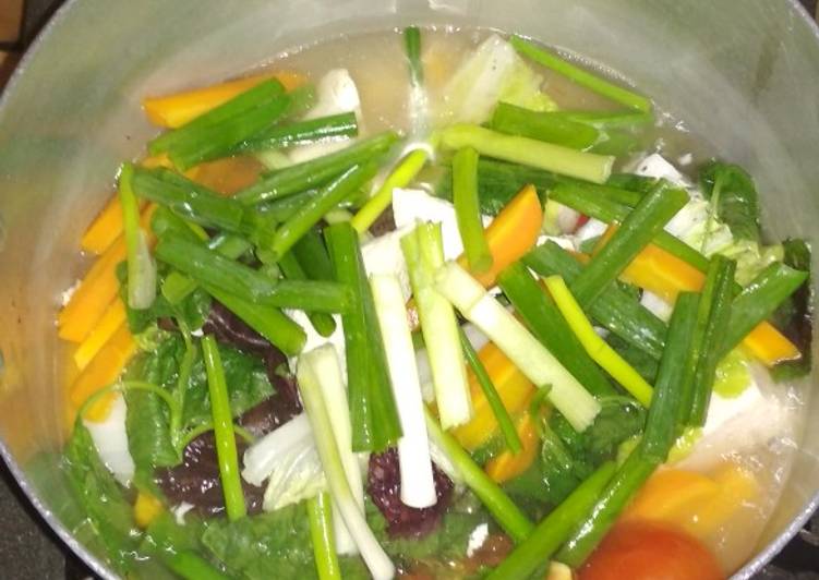 Langkah Mudah untuk Menyiapkan Sup Sayur Tahu rebus ala Korea, Bikin Ngiler