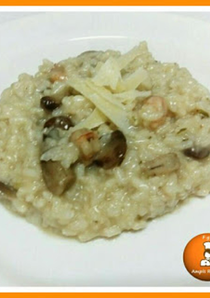 Una foto de Risotto de langostinos, gambas y setas