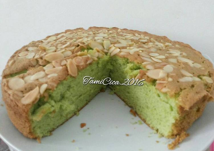 Bolu Pandan Almond