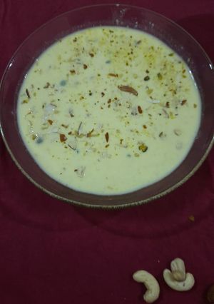 યલ્લો ખીર (Yellow Kheer Recipe In Gujarati) રેસીપી મુખ્ય ફોટો