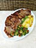 Gegrillte Schweinekoteletts auf vietnamesische Art