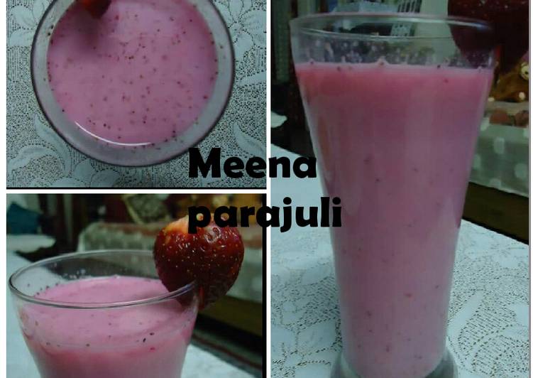Recipe of Super Quick Homemade Strawberry shake