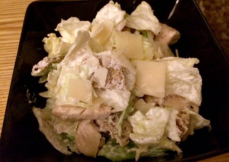 https://img-global.cpcdn.com/recipes/287dbbfa1b4b9d34/751x532cq70/cesar-salade-photo-principale-de-la-recette.jpg