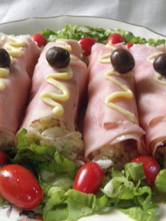 Una foto de Rollos de jamón y arroz o canelones fríos sin masa