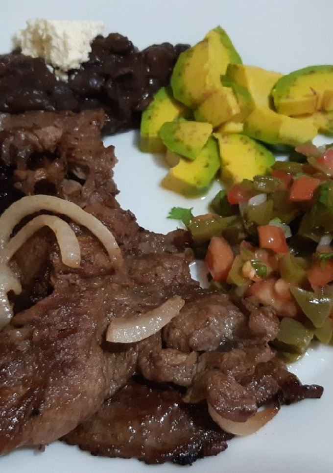 Una foto de Carne asada dominguera