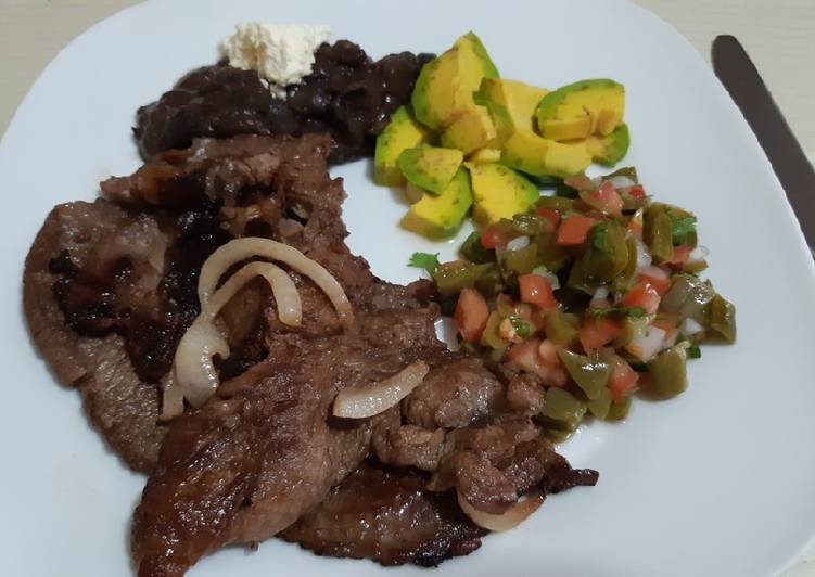 Carne asada dominguera
