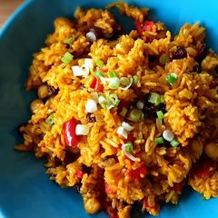 Indian-style rice with chickpeas A picture of Indian-style rice with chickpeas.