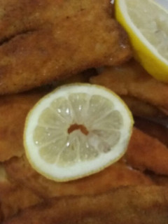Una foto de Pescado frito a la milanesa!
