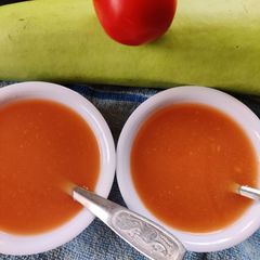 A picture of Bottle gourd tomato soup.