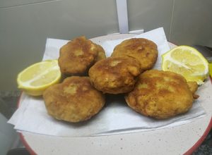 Una foto de Medallones de merluza