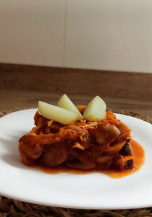 Una foto de Repollo con champiñones al estilo ucraniano (apta para veganos)