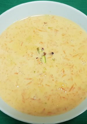 ગાજરની ખીર (Carrot Kheer Recipe In Gujarati) રેસીપી મુખ્ય ફોટો