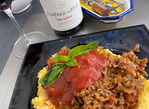 Foto principal de Polenta con ragú de ternera