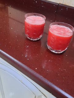 A picture of Carrot and orange juice.